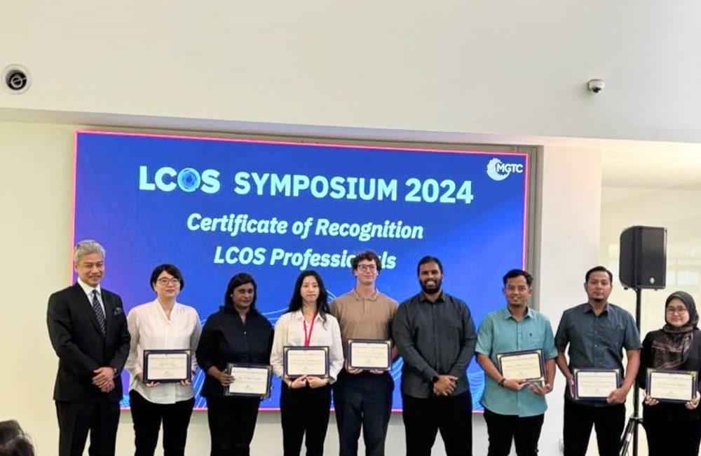 LCOS